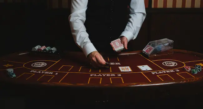 What Does a Casino Agent Do?